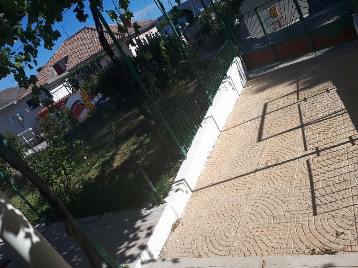Apartments Mamich Kastela Luaran gambar